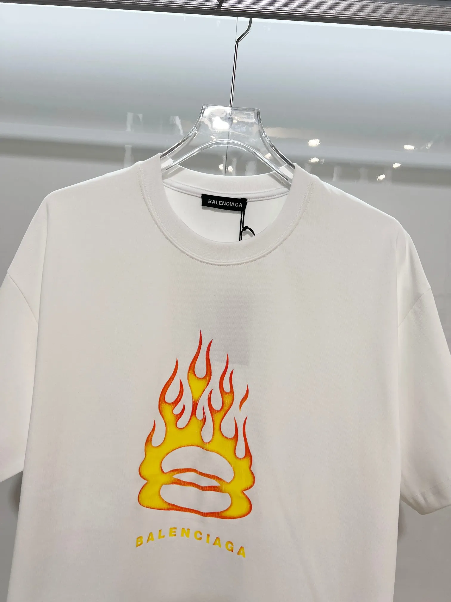 Balenciaga 2026New Arrival logo Same Style t · 320 100％ · 32 · ：White Size：S M L XL